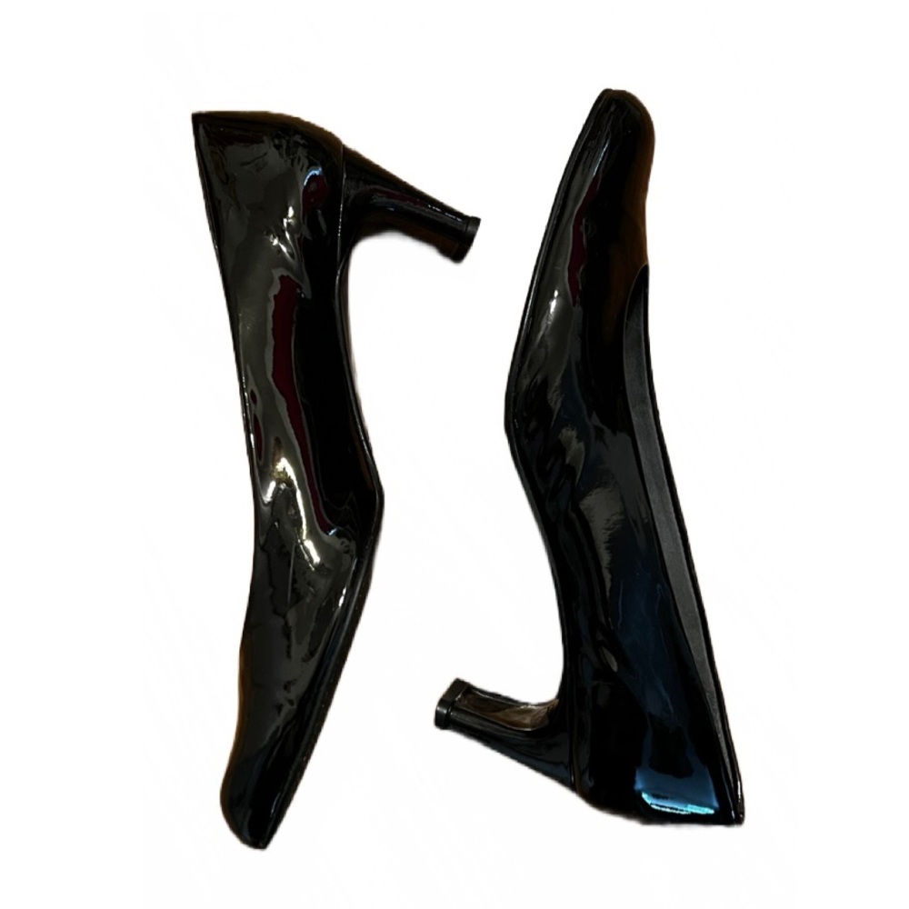 Stuart Weitzman Black Patent Leather Shoes